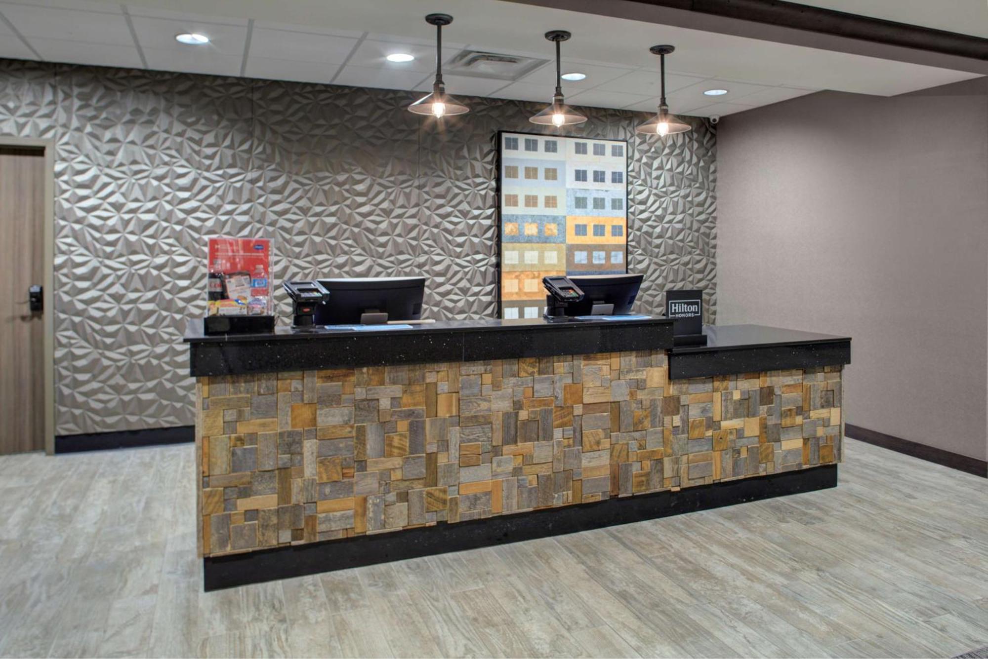 Hampton Inn & Suites Columbus Scioto Downs Экстерьер фото