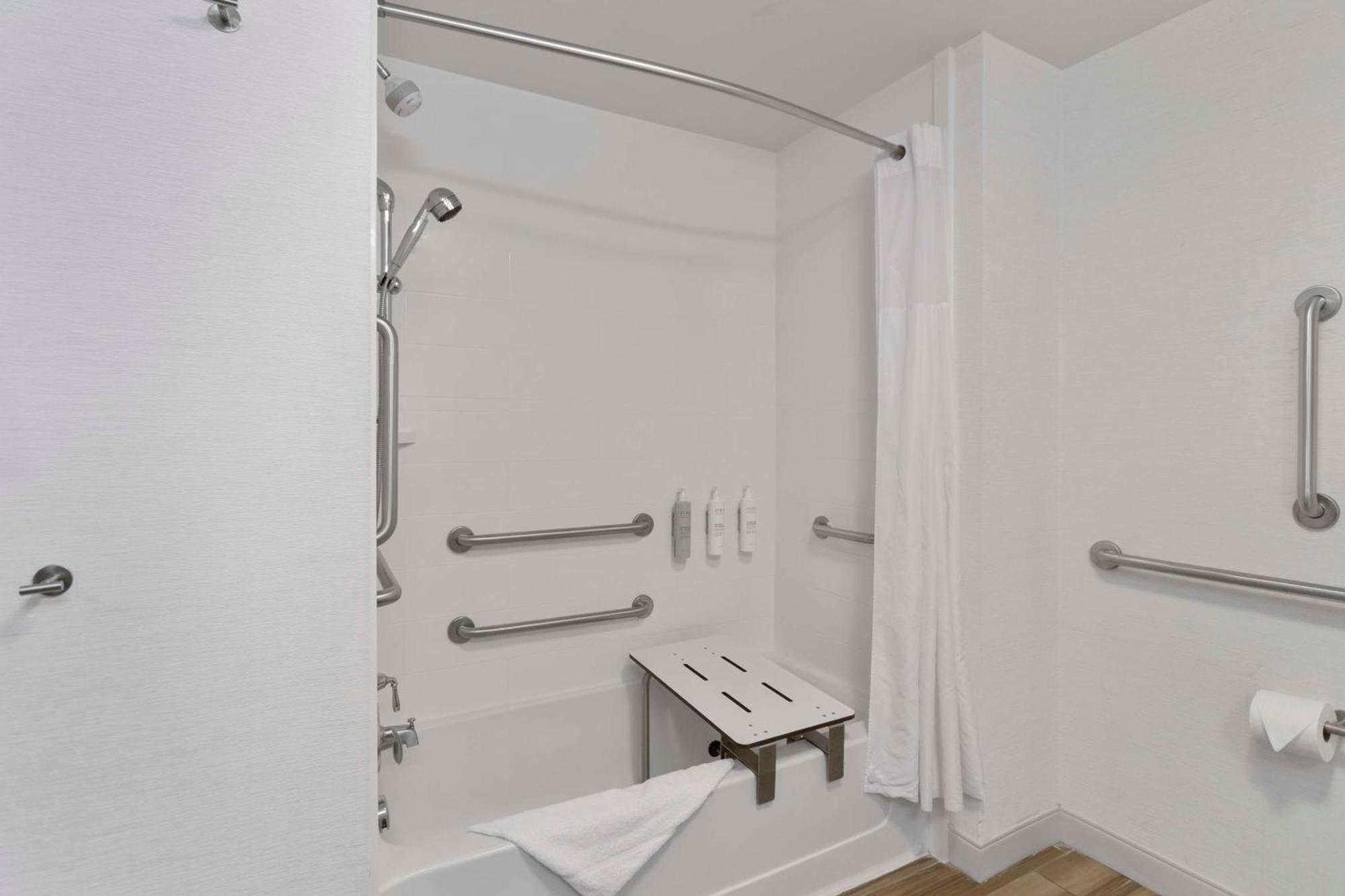 Hampton Inn & Suites Columbus Scioto Downs Экстерьер фото