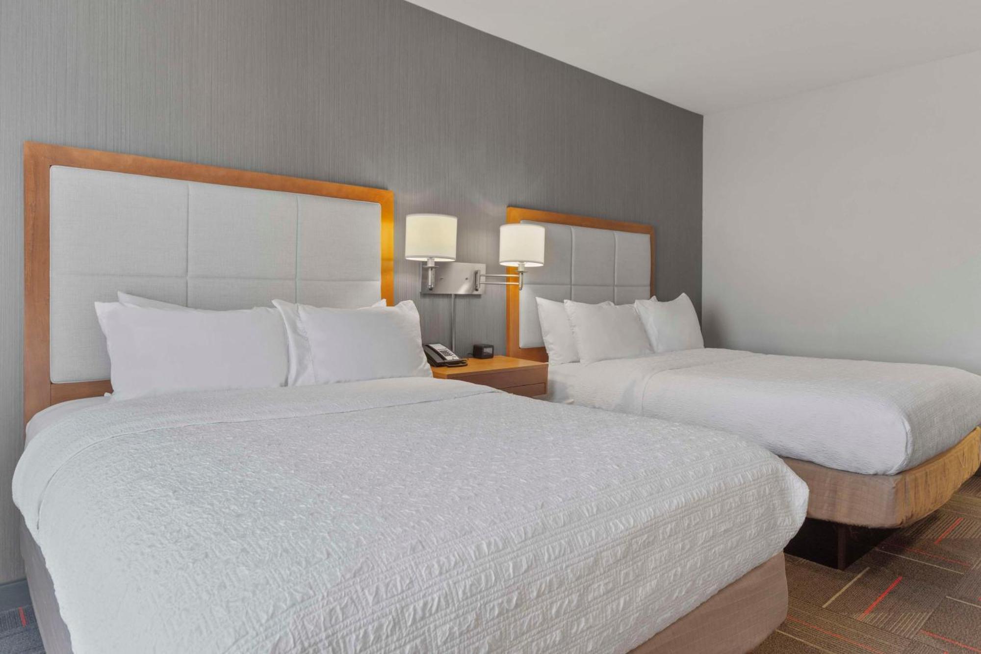 Hampton Inn & Suites Columbus Scioto Downs Экстерьер фото